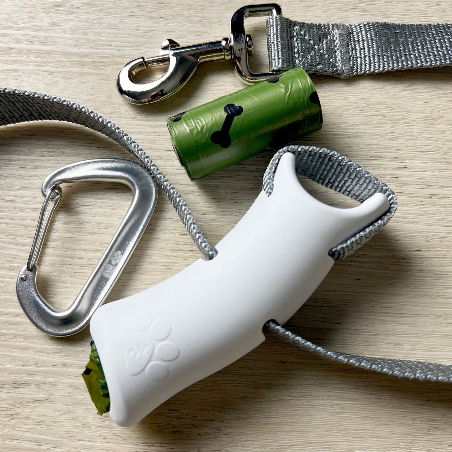 Aprolo™ Quick Control Leash – Lock, Walk, Enjoy